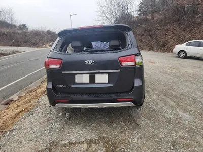 2017 Kia Carnival VIN: