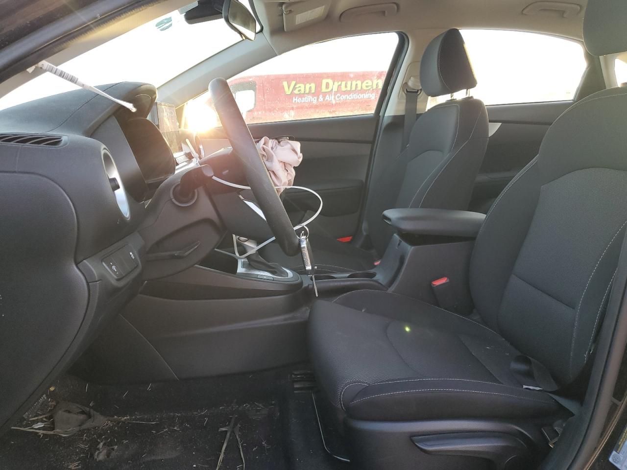 2023 KIA FORTE LX VIN:3KPF24AD4PE573238