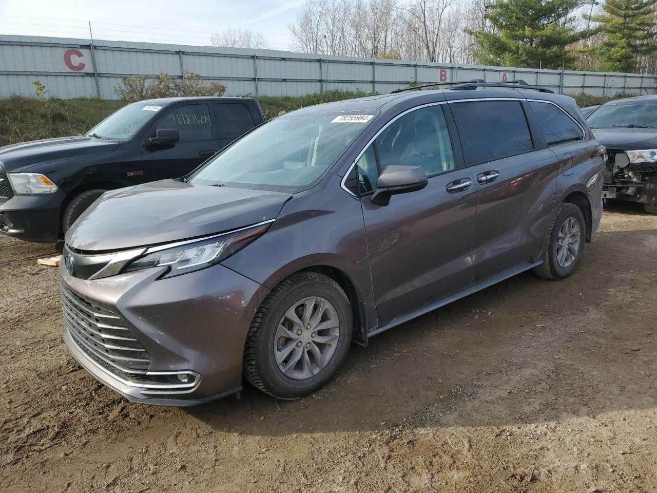 2022 TOYOTA SIENNA XLE VIN:5TDYRKEC2NS095642