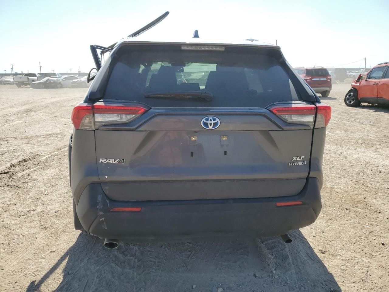 2022 TOYOTA RAV4 XLE VIN:JTMRWRFV9ND158057