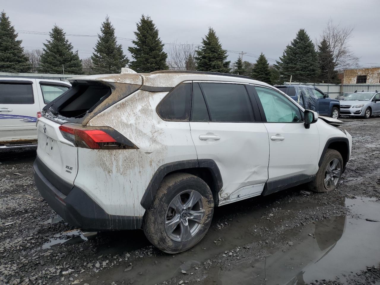 2022 TOYOTA RAV4 XLE VIN:2T3P1RFV4NW279247