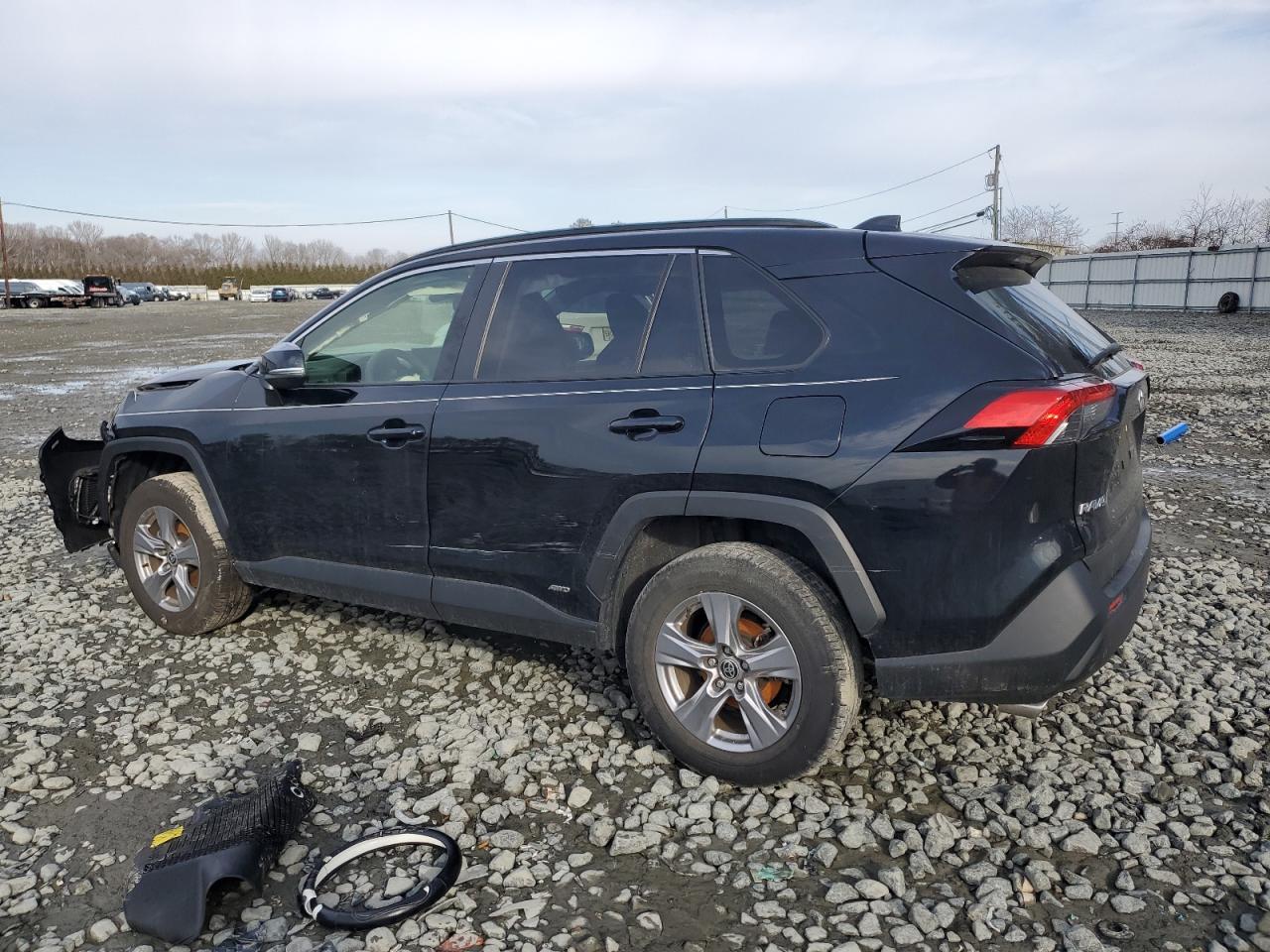 2022 TOYOTA RAV4 XLE VIN:JTMRWRFVXND153112