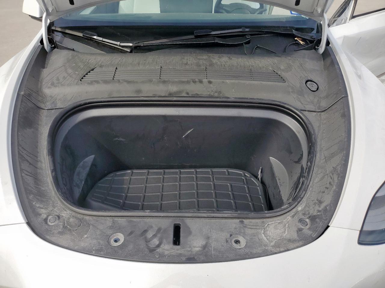 2023 TESLA MODEL Y  VIN:7SAYGDEF6PF590688