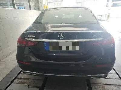 2021 Mercedes-Benz E 300 VIN: