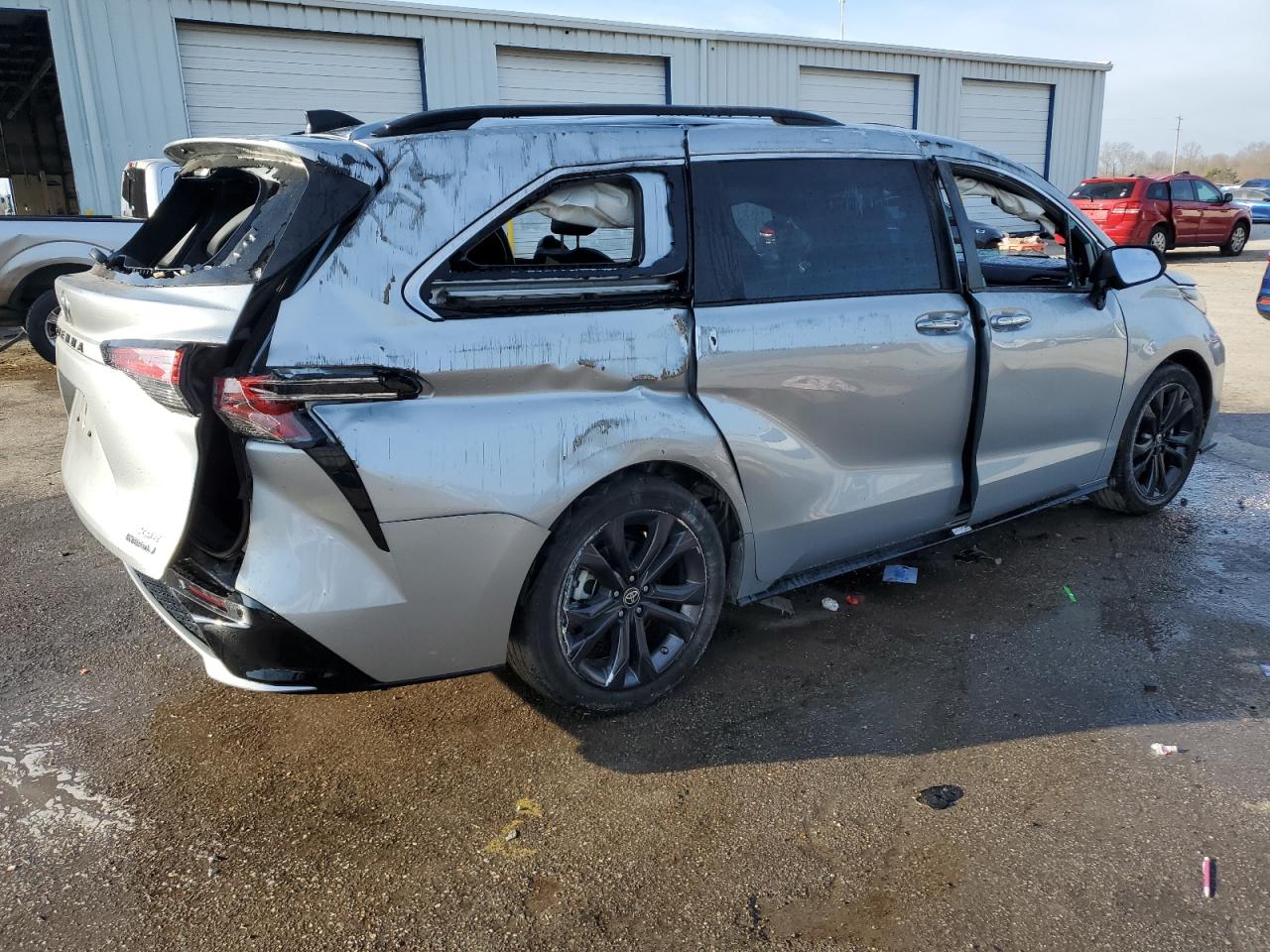 2023 TOYOTA SIENNA XSE VIN:5TDXRKEC4PS164846