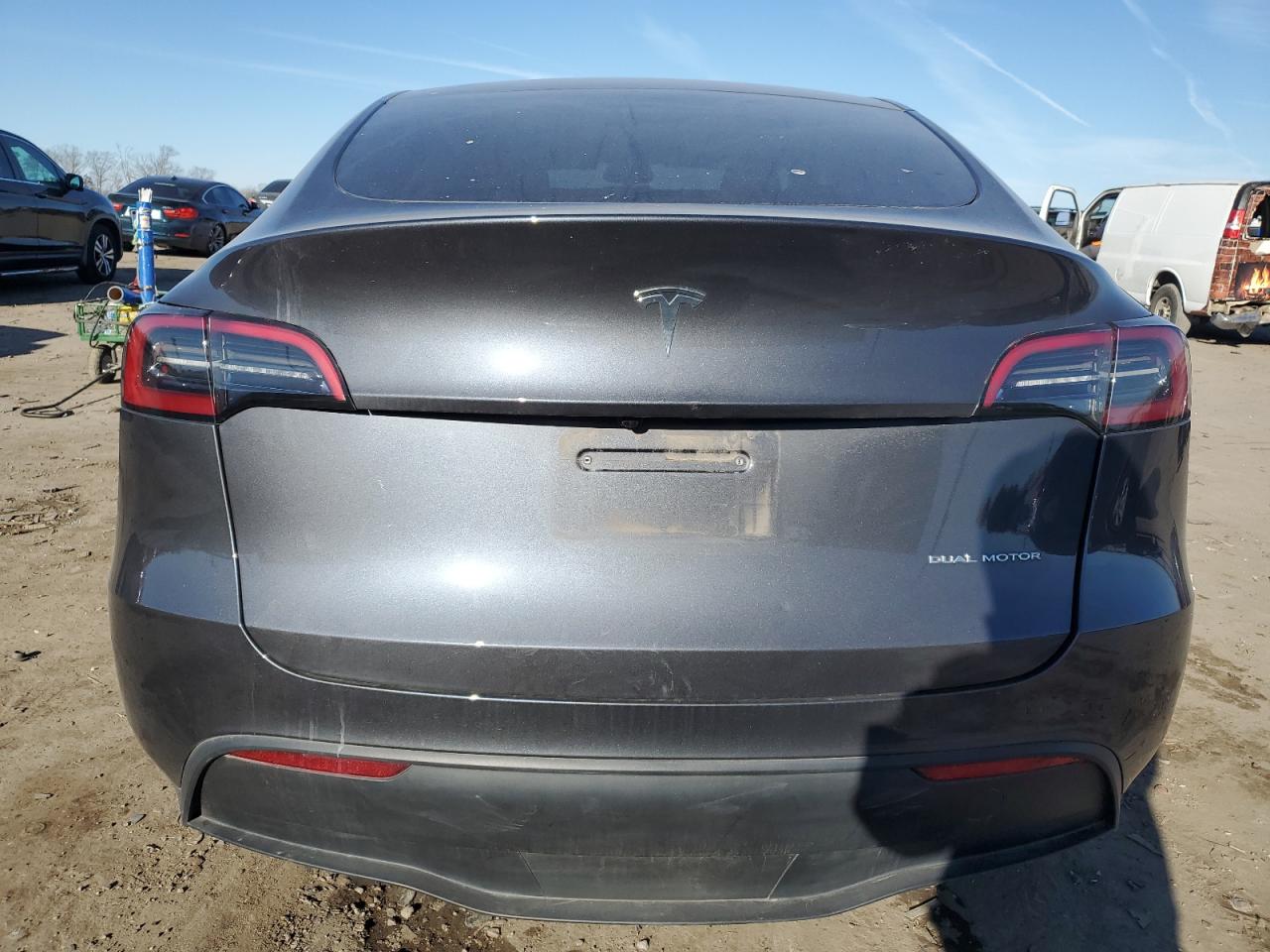 2023 TESLA MODEL Y  VIN:7SAYGDEE0PF862126