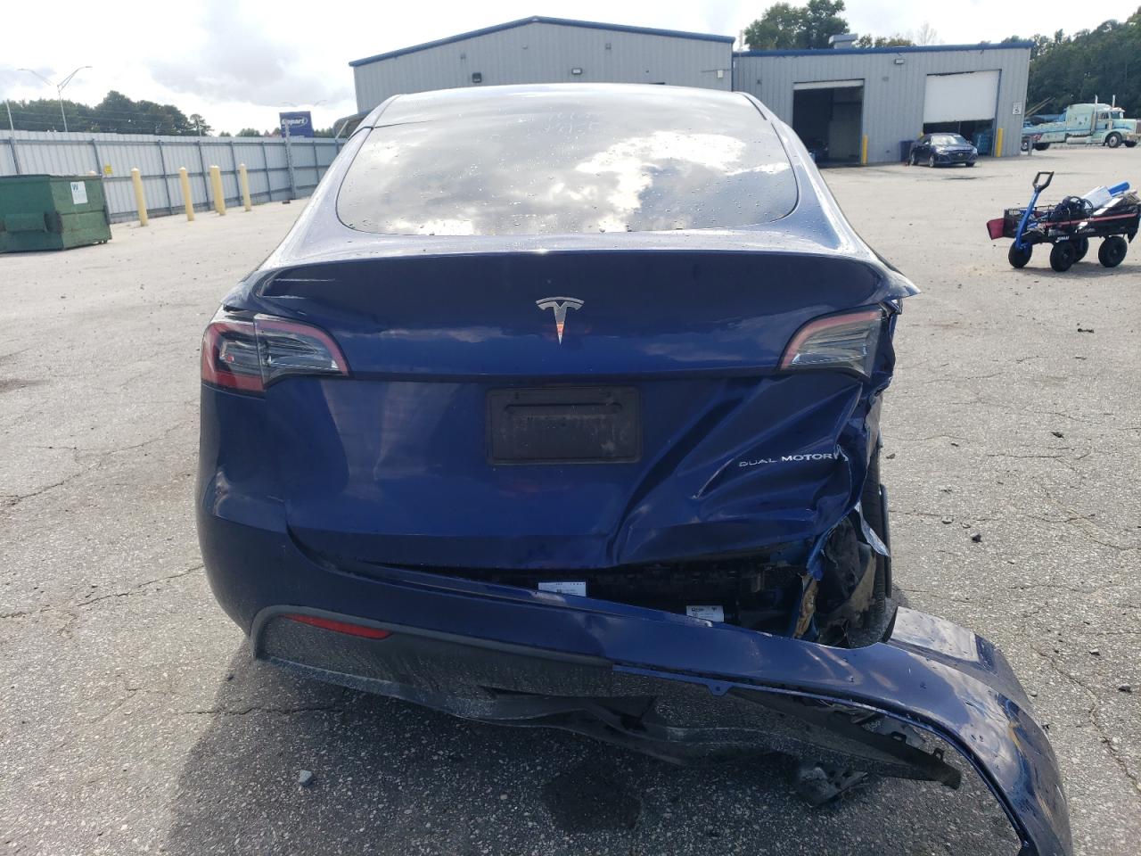 2023 TESLA MODEL Y  VIN:7SAYGDEE0PF704417