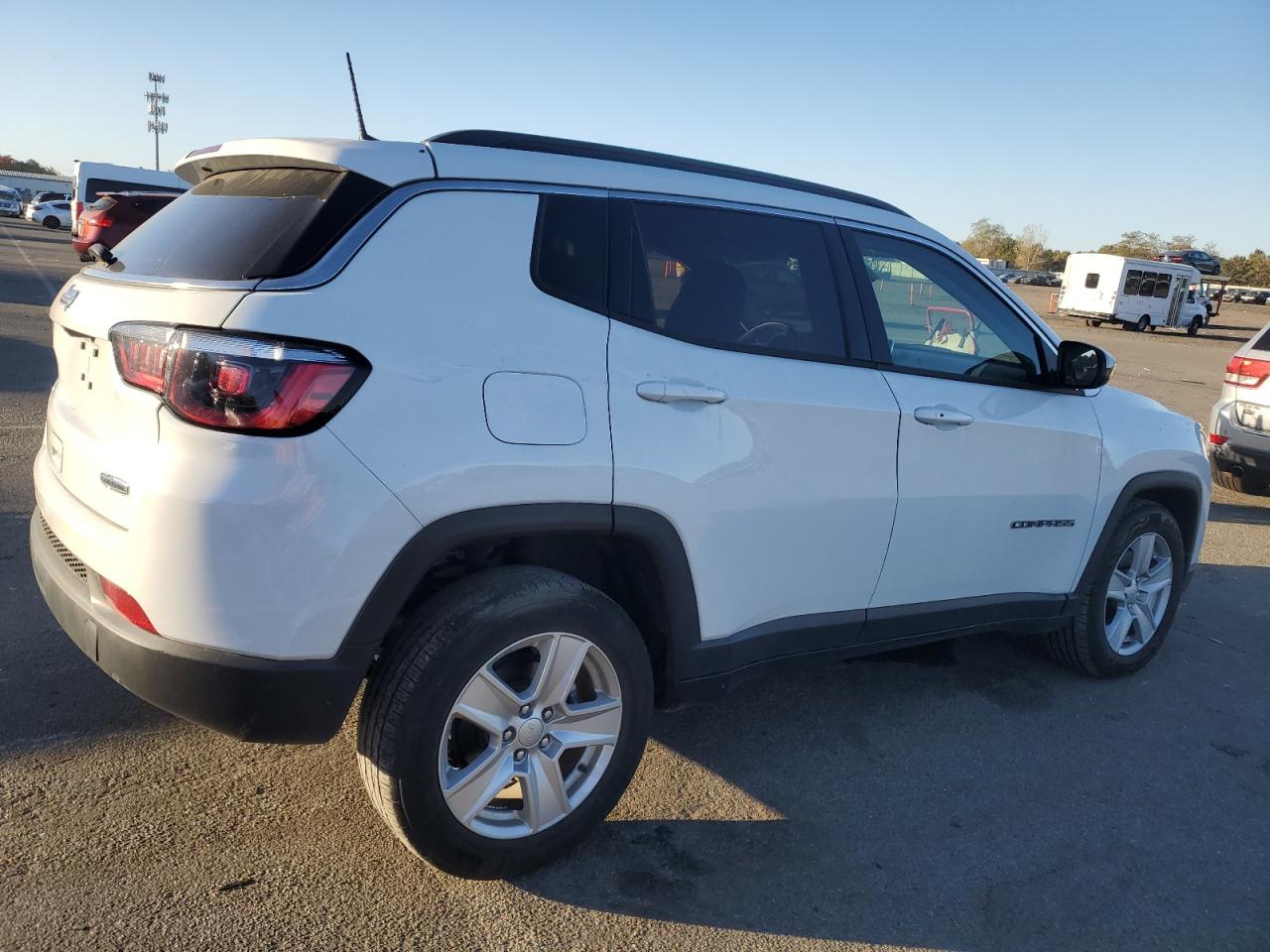 2022 JEEP COMPASS LATITUDE VIN:3C4NJDBB9NT135271