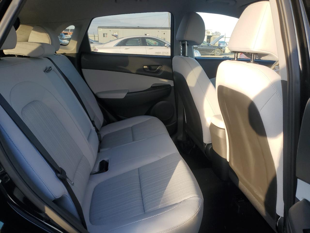 2022 HYUNDAI KONA SEL VIN:KM8K6CAB5NU921358