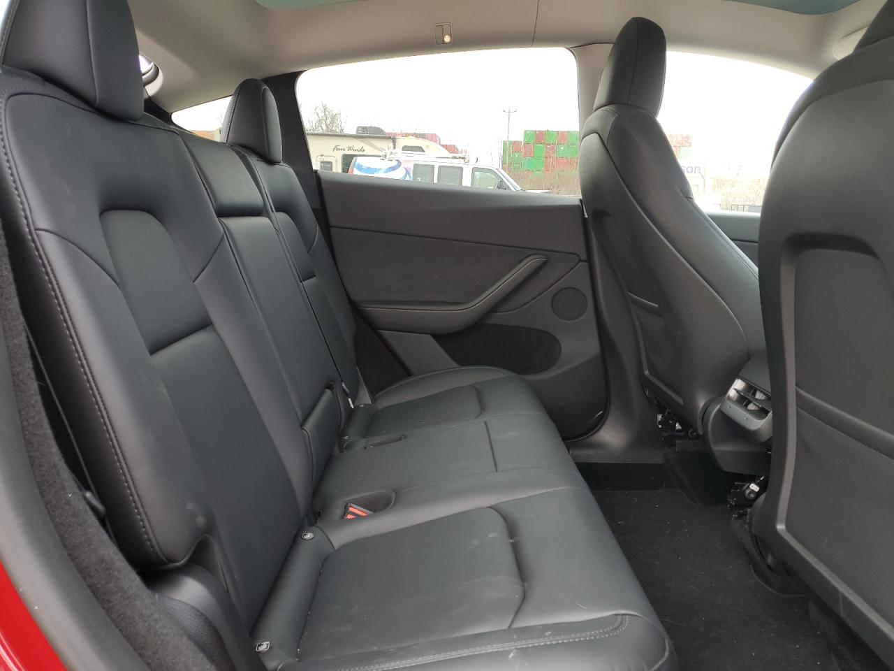 2024 TESLA MODEL Y  VIN:7SAYGDEE9RA228829