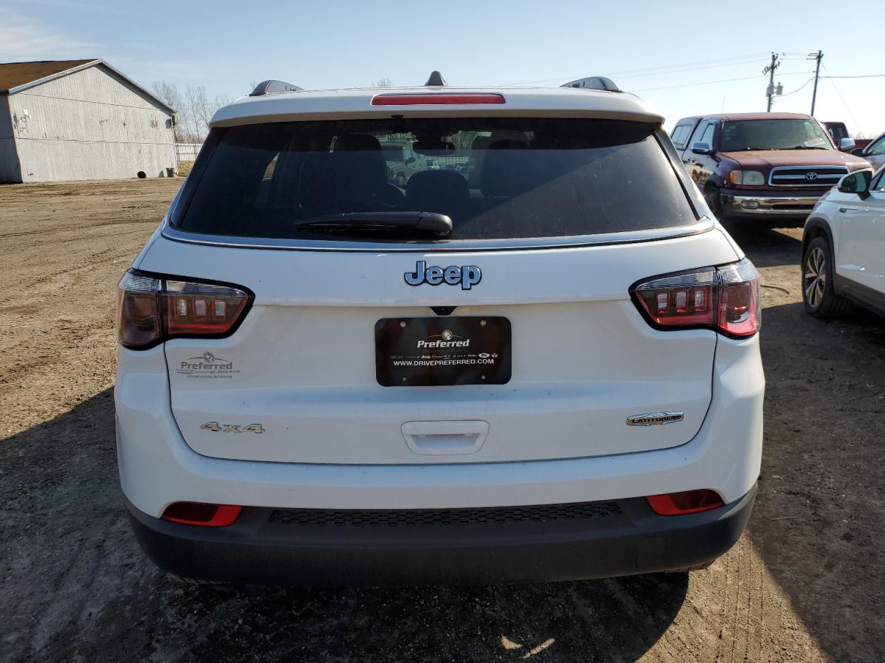 2024 JEEP COMPASS LATITUDE LUX VIN:3C4NJDFN9RT602103