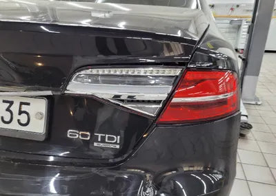 2015 Audi A8 055KMWAUZZZ4H4FN0 VIN:055KMWAUZZZ4H4FN0