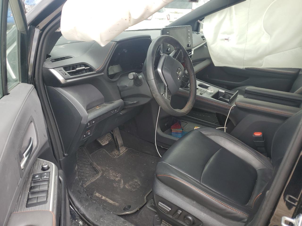 2022 TOYOTA SIENNA XSE VIN:5TDXRKEC1NS076141