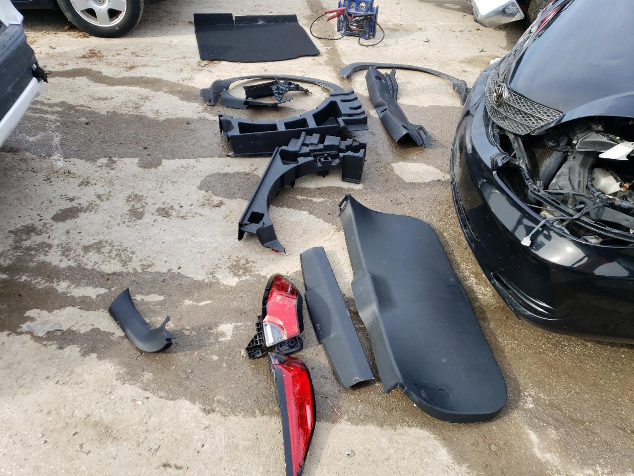 2022 TOYOTA COROLLA CROSS XLE VIN:7MUEAABG8NV023510