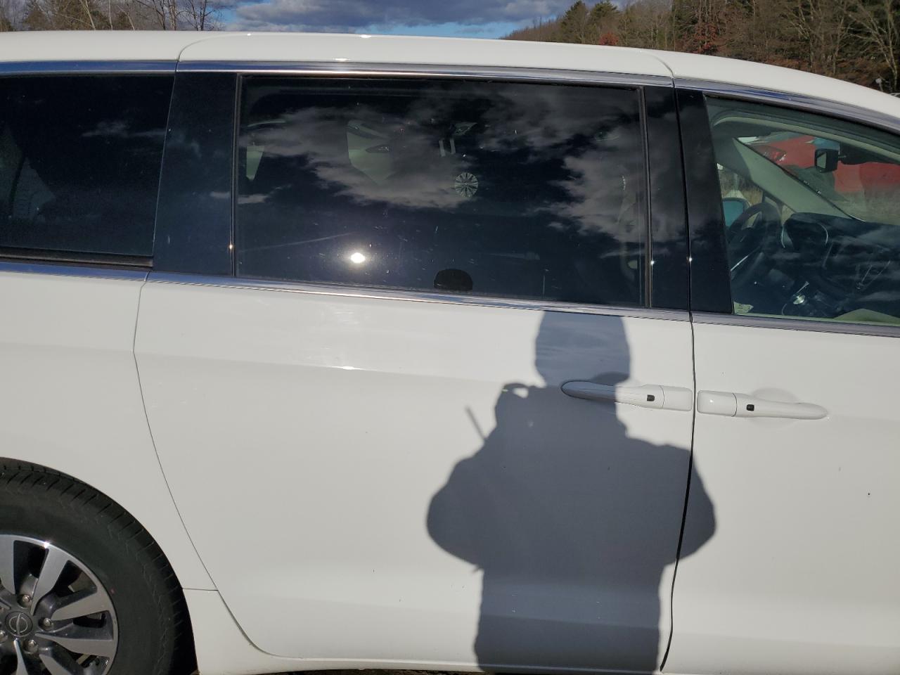 2022 CHRYSLER PACIFICA HYBRID TOURING L VIN:2C4RC1L71NR173844