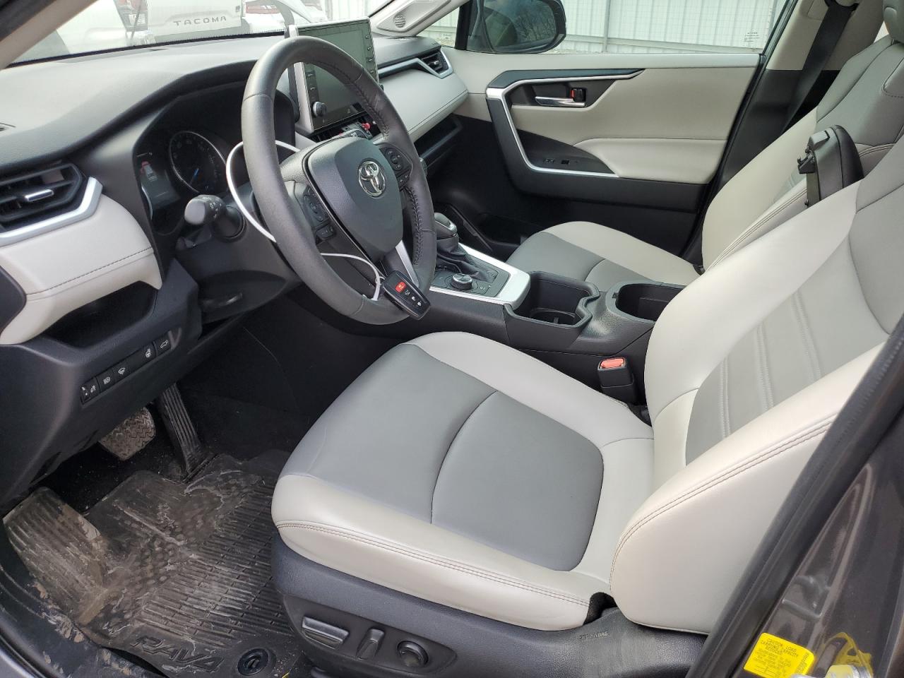 2022 TOYOTA RAV4 XLE PREMIUM VIN:2T3B6RFV3NW030286