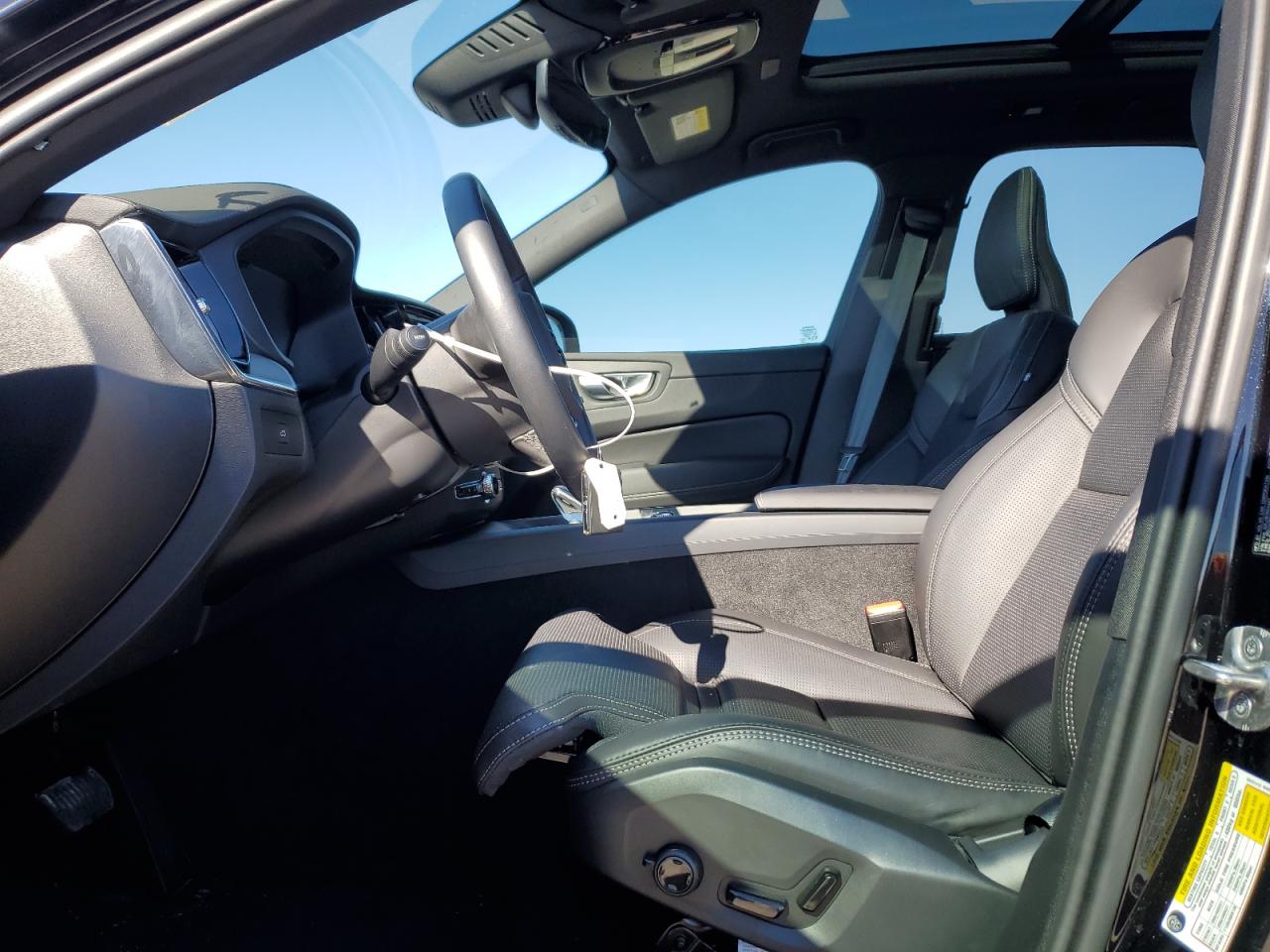2024 VOLVO XC60 ULTIMATE VIN:YV4L12RJ1R1924467