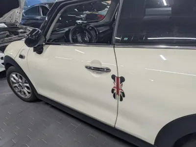 2021 MINI Cooper VIN:
