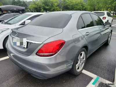 2015 Mercedes-Benz C 200 VIN: