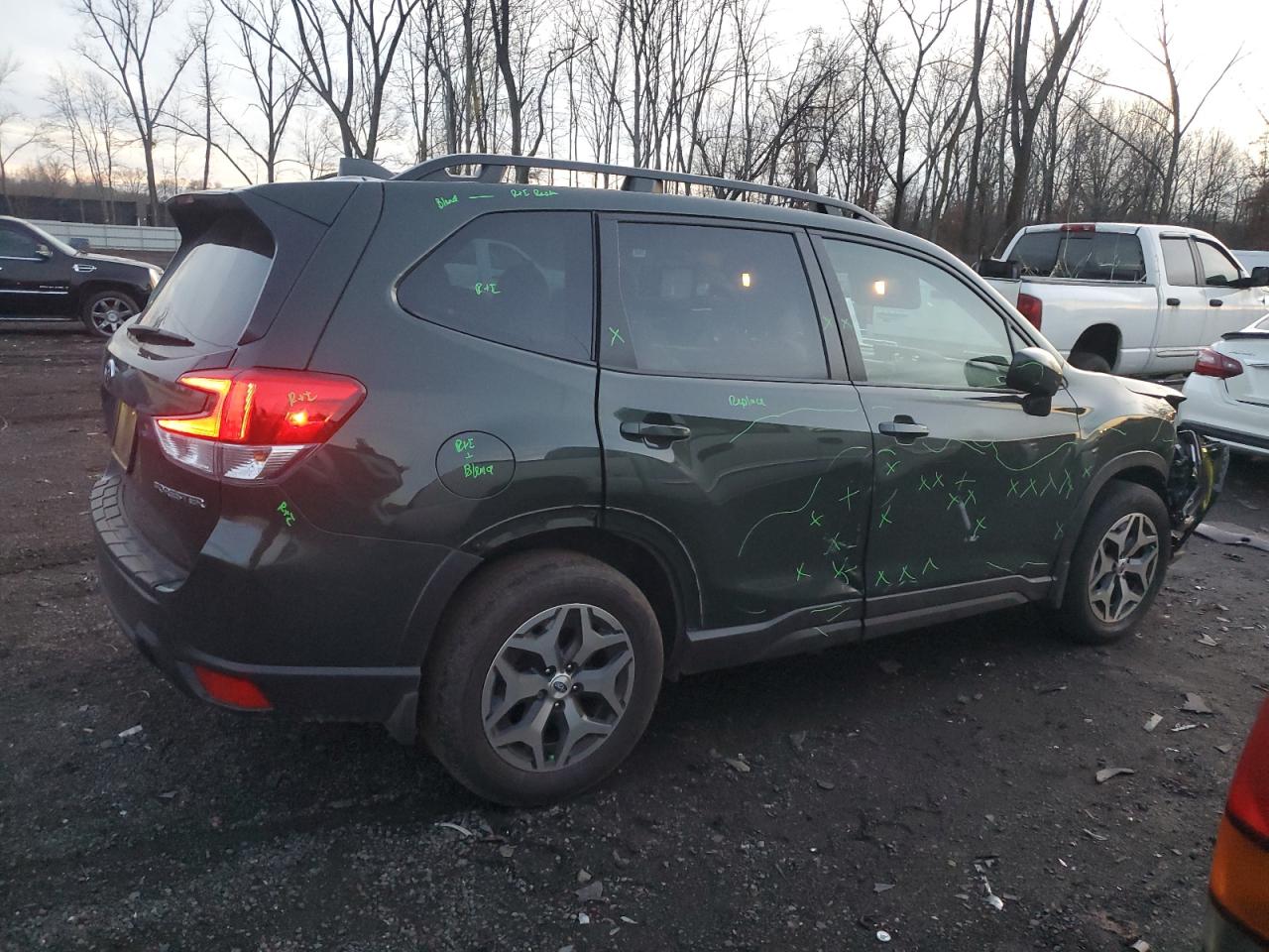 2023 SUBARU FORESTER PREMIUM VIN:JF2SKAECXPH439408