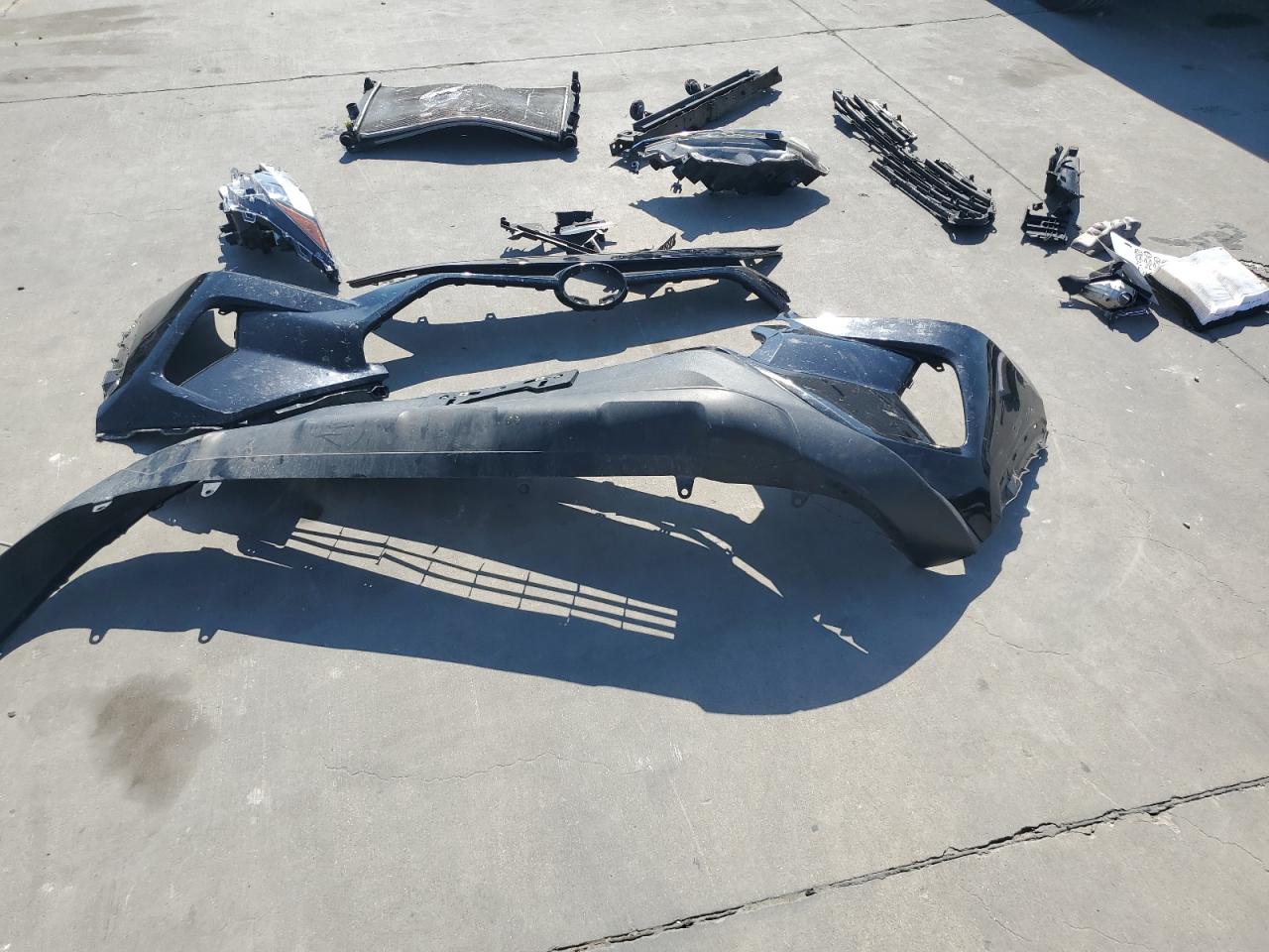 2022 TOYOTA RAV4 XLE PREMIUM VIN:2T3C1RFV4NW237448