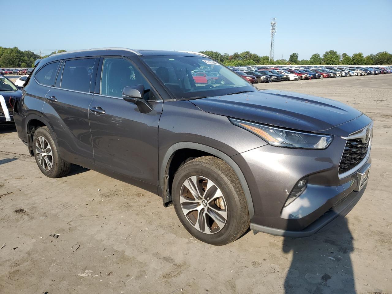 2022 TOYOTA HIGHLANDER XLE VIN:5TDGZRBH6NS568883