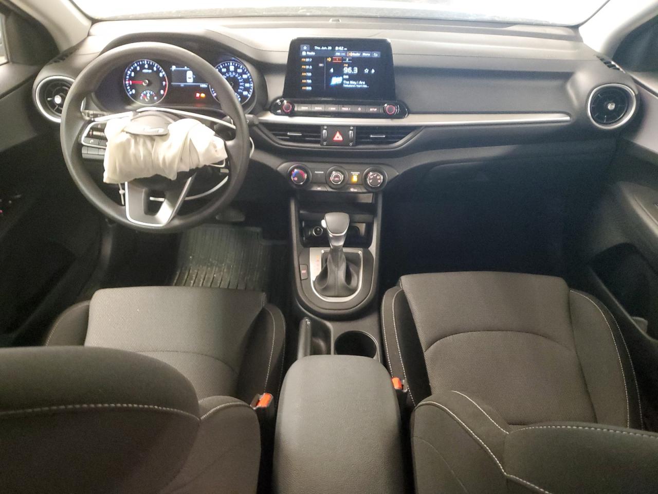 2024 KIA FORTE LX VIN:3KPF24AD8RE741238