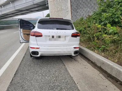 2015 Porsche Cayenne VIN: