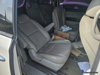 2016 Kia Carnival VIN: