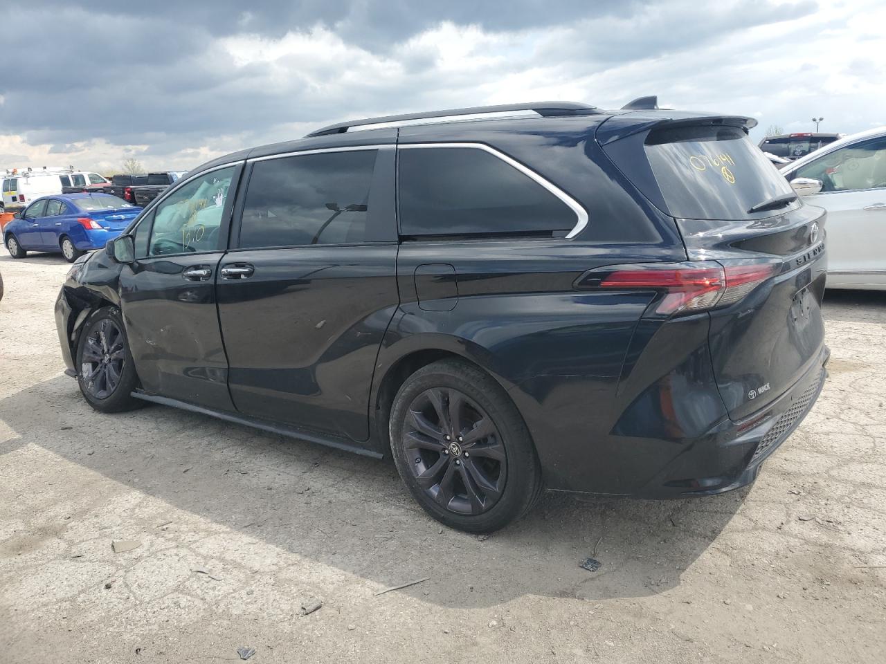 2022 TOYOTA SIENNA XSE VIN:5TDXRKEC1NS076141