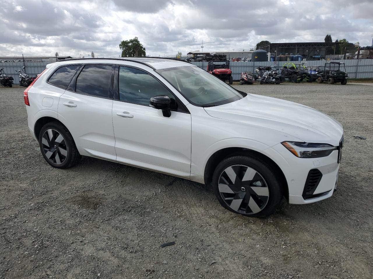 2024 VOLVO XC60 PLUS VIN:YV4H60DL1R1920388