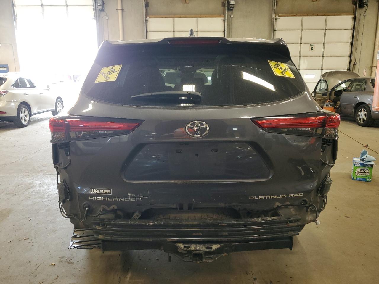 2022 TOYOTA HIGHLANDER PLATINUM VIN:5TDFZRBHXNS180910