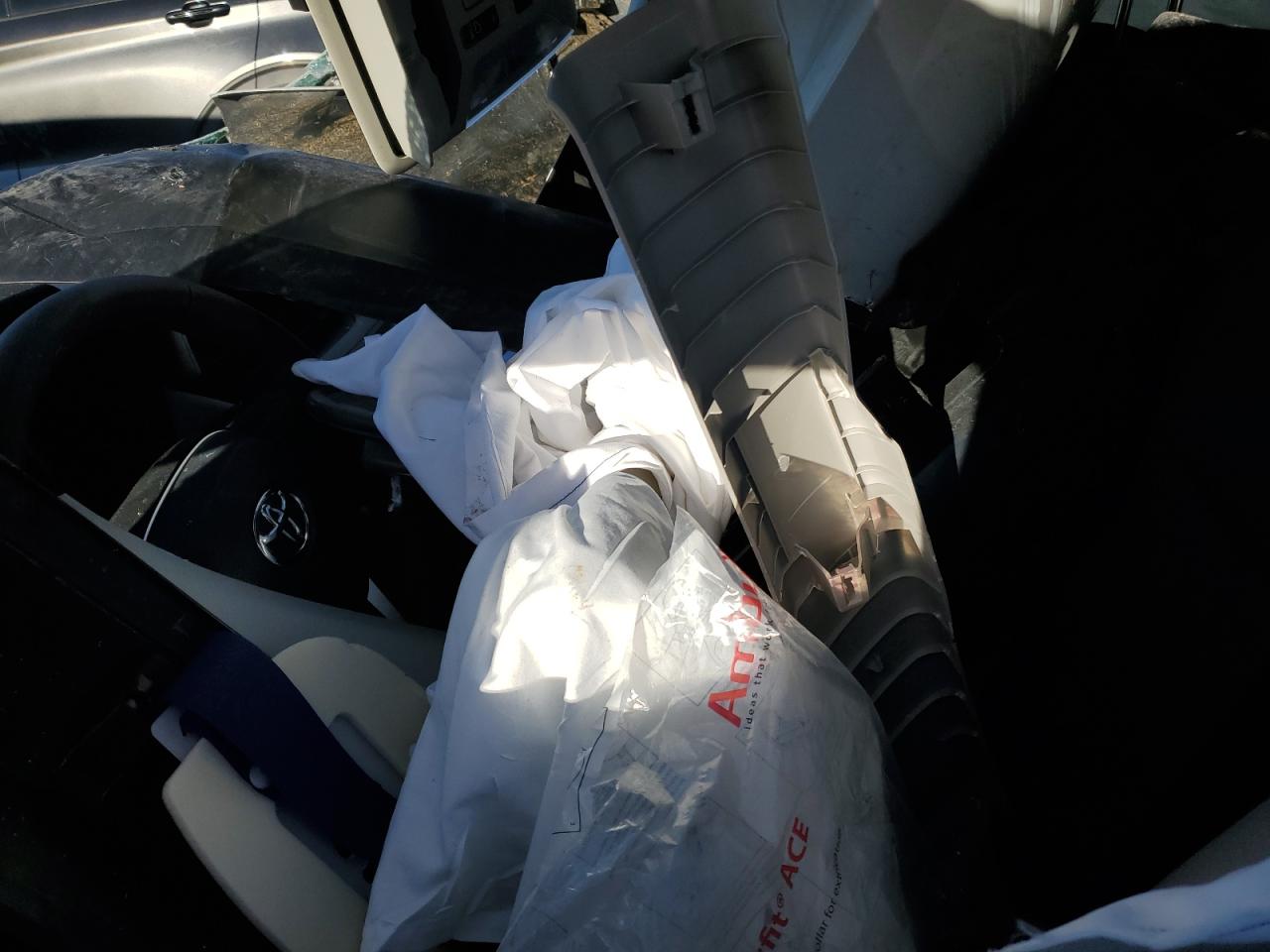 2024 TOYOTA RAV4 XLE VIN:2T3P1RFV7RW412928