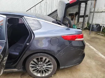 2016 Kia K5 KNAGS416BGA082404 VIN:KNAGS416BGA082404