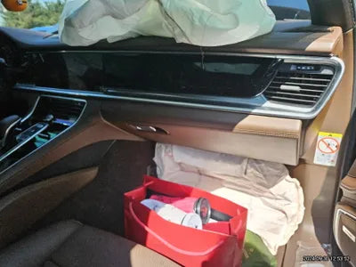 2023 Porsche Panamera VIN:
