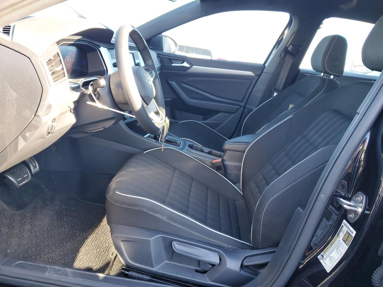 2024 VOLKSWAGEN JETTA SPORT VIN:3VWBM7BUXRM025596