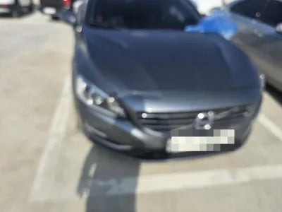2018 Volvo S60 YV1FS79B0J2466713 VIN:YV1FS79B0J2466713