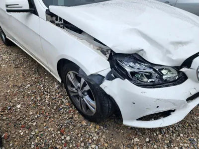 2015 Mercedes-Benz E 220 VIN: