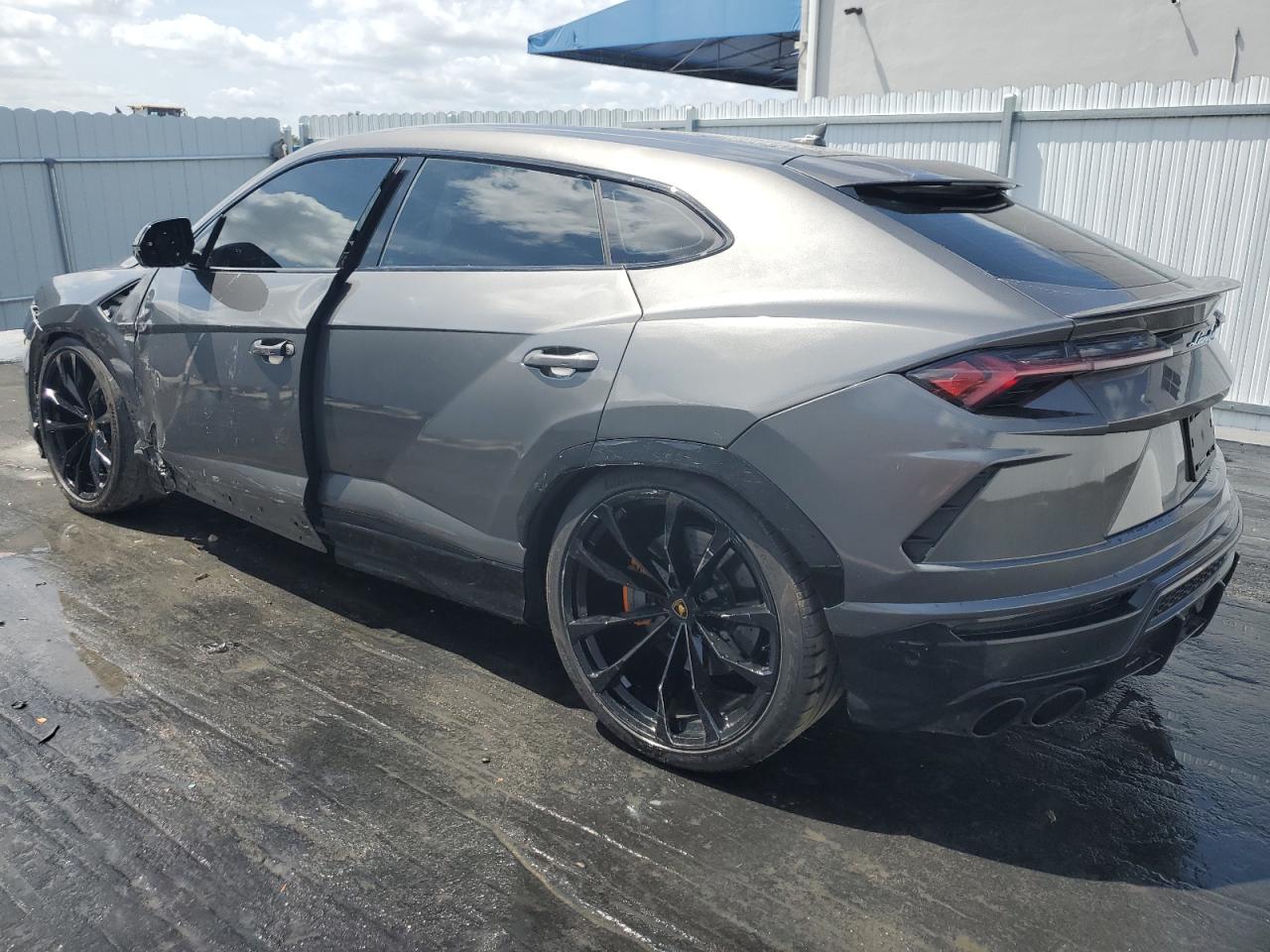 2022 LAMBORGHINI URUS  VIN:ZPBUA1ZL1NLA16305