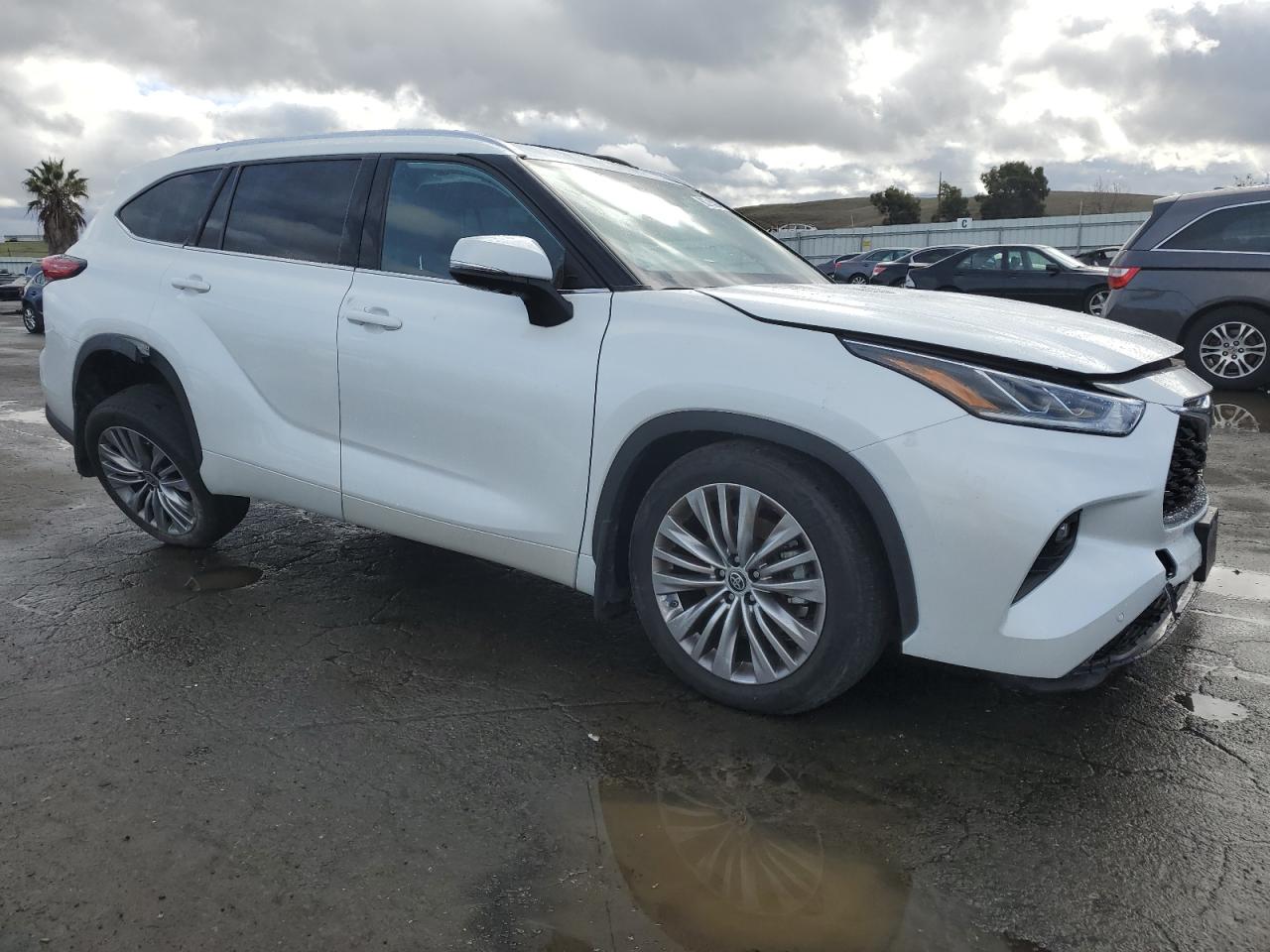 2022 TOYOTA HIGHLANDER PLATINUM VIN:5TDFZRBH0NS195786