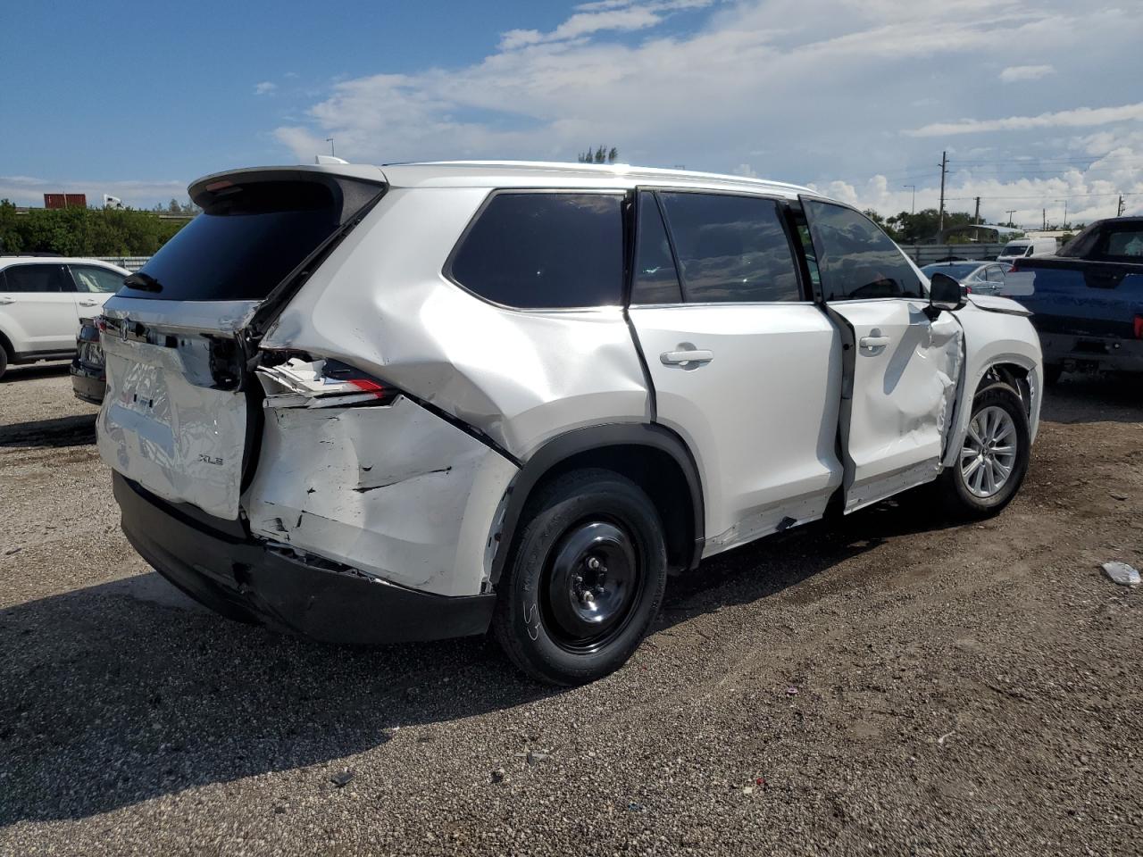 2024 TOYOTA GRAND HIGHLANDER XLE VIN:5TDAAAA50RS001273