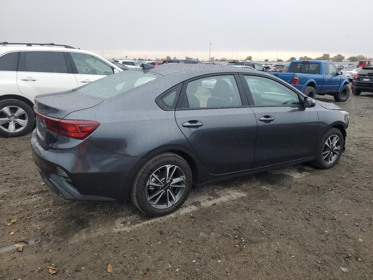 2024 KIA FORTE LX VIN:3KPF24AD1RE799496