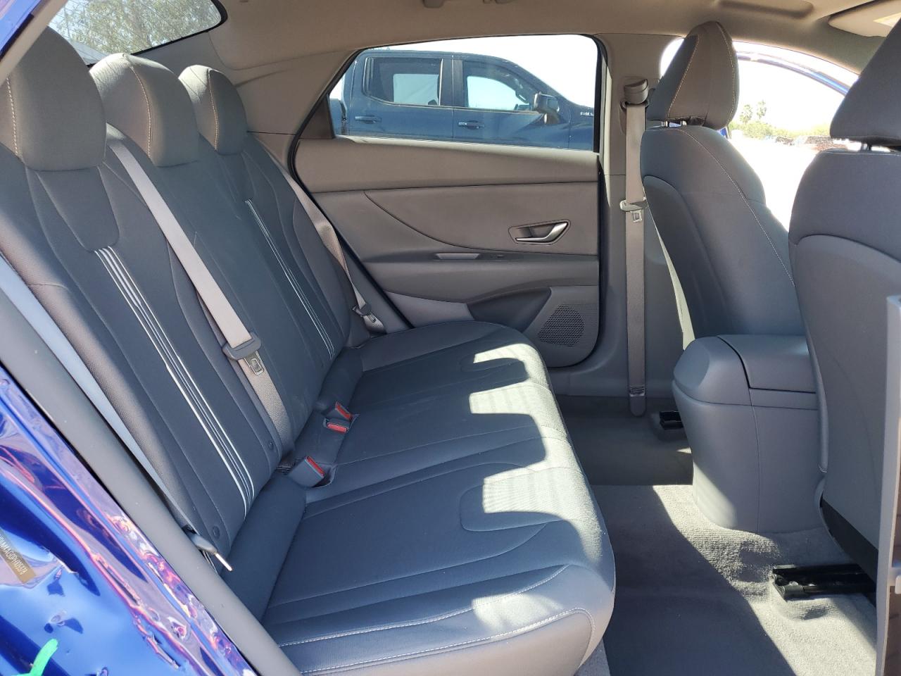 2023 HYUNDAI ELANTRA SEL VIN:5NPLM4AG0PH105378