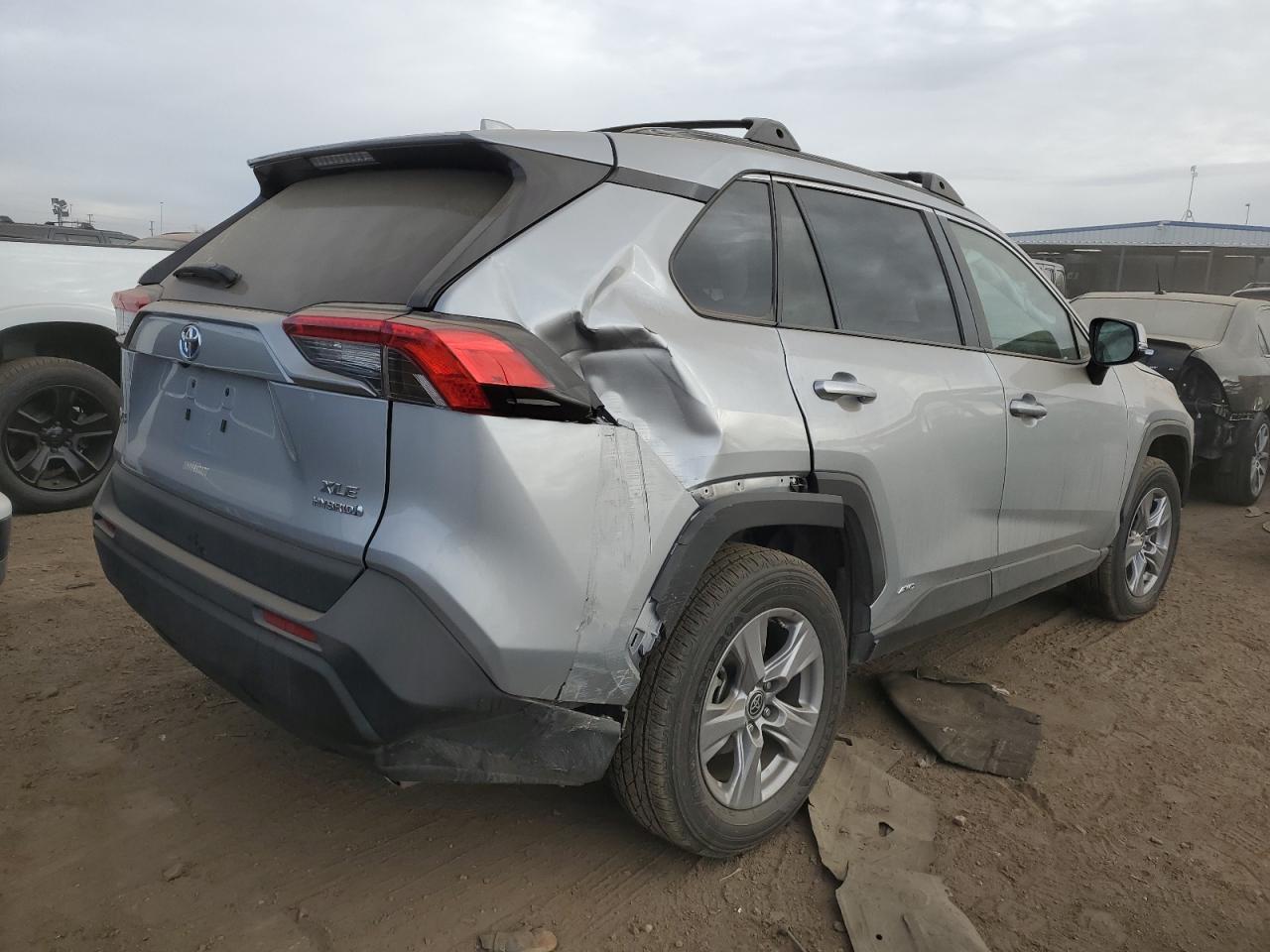 2022 TOYOTA RAV4 XLE VIN:2T3RWRFVXNW141268