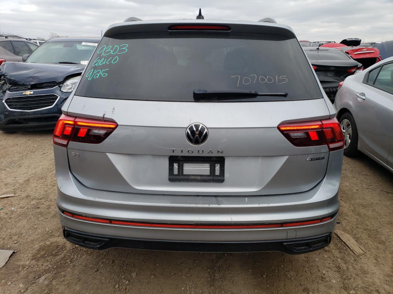 2022 VOLKSWAGEN TIGUAN SE R-LINE BLACK VIN:3VV8B7AX4NM003264