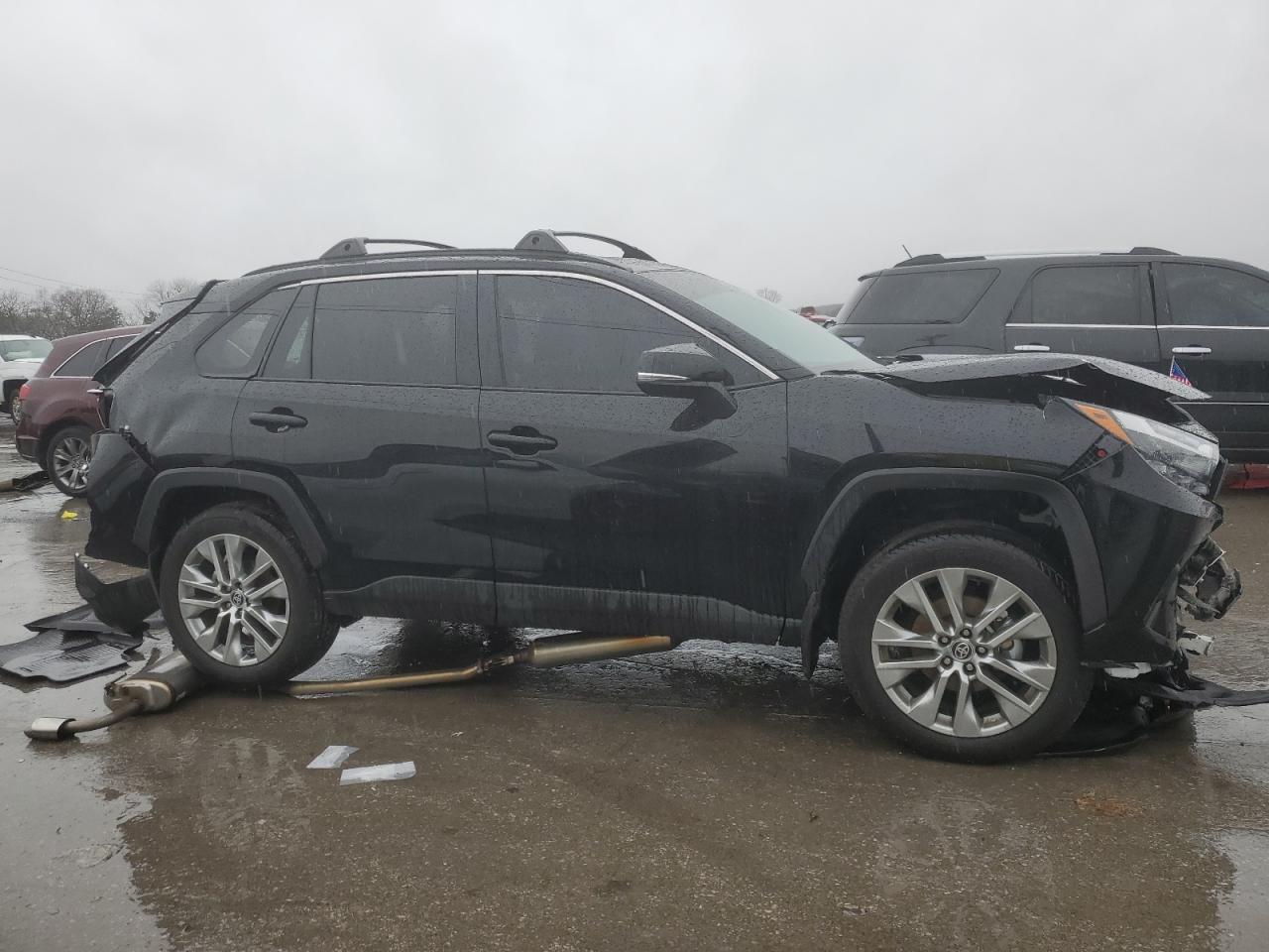 2024 TOYOTA RAV4 XLE PREMIUM VIN:2T3A1RFV5RC426947
