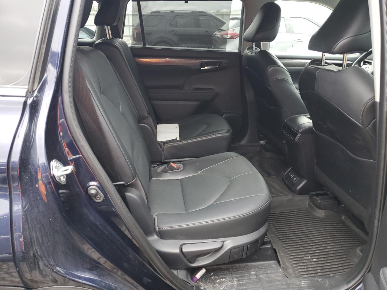 2022 TOYOTA HIGHLANDER LIMITED VIN:5TDDZRBH4NS172177