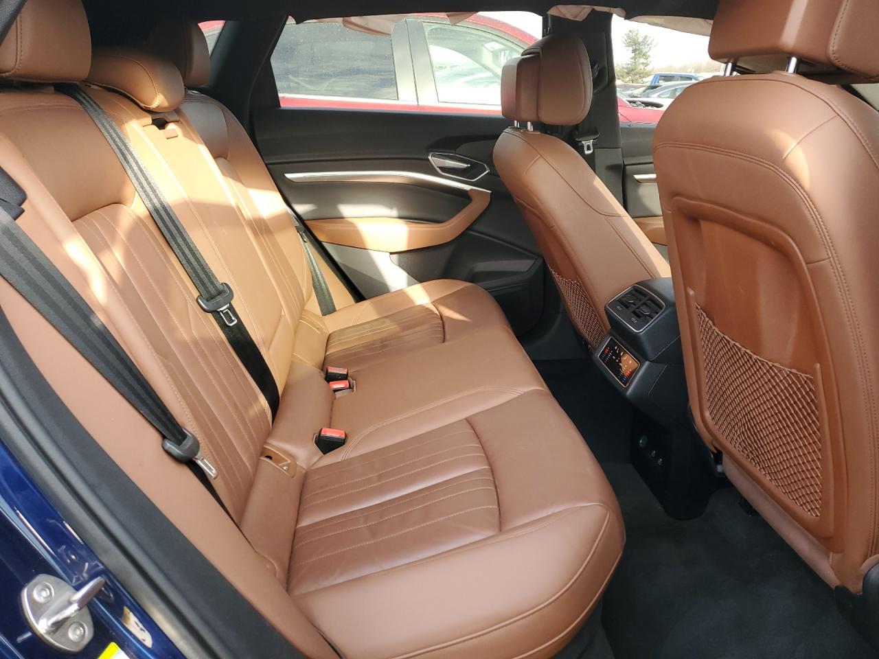 2022 AUDI E-TRON PREMIUM VIN:WA1AAAGE7NB005033
