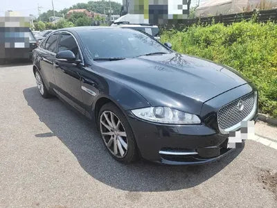 2015 Jaguar XJ VIN: