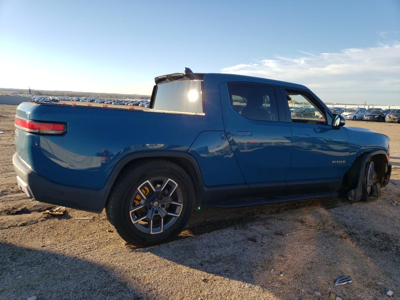 2023 RIVIAN R1T ADVENTURE VIN:7FCTGAAA1PN023154